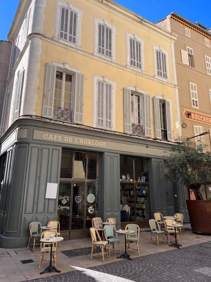 L'Appartement Du Cafe De L'Horloge ลาซิโอตาต์ ภายนอก รูปภาพ